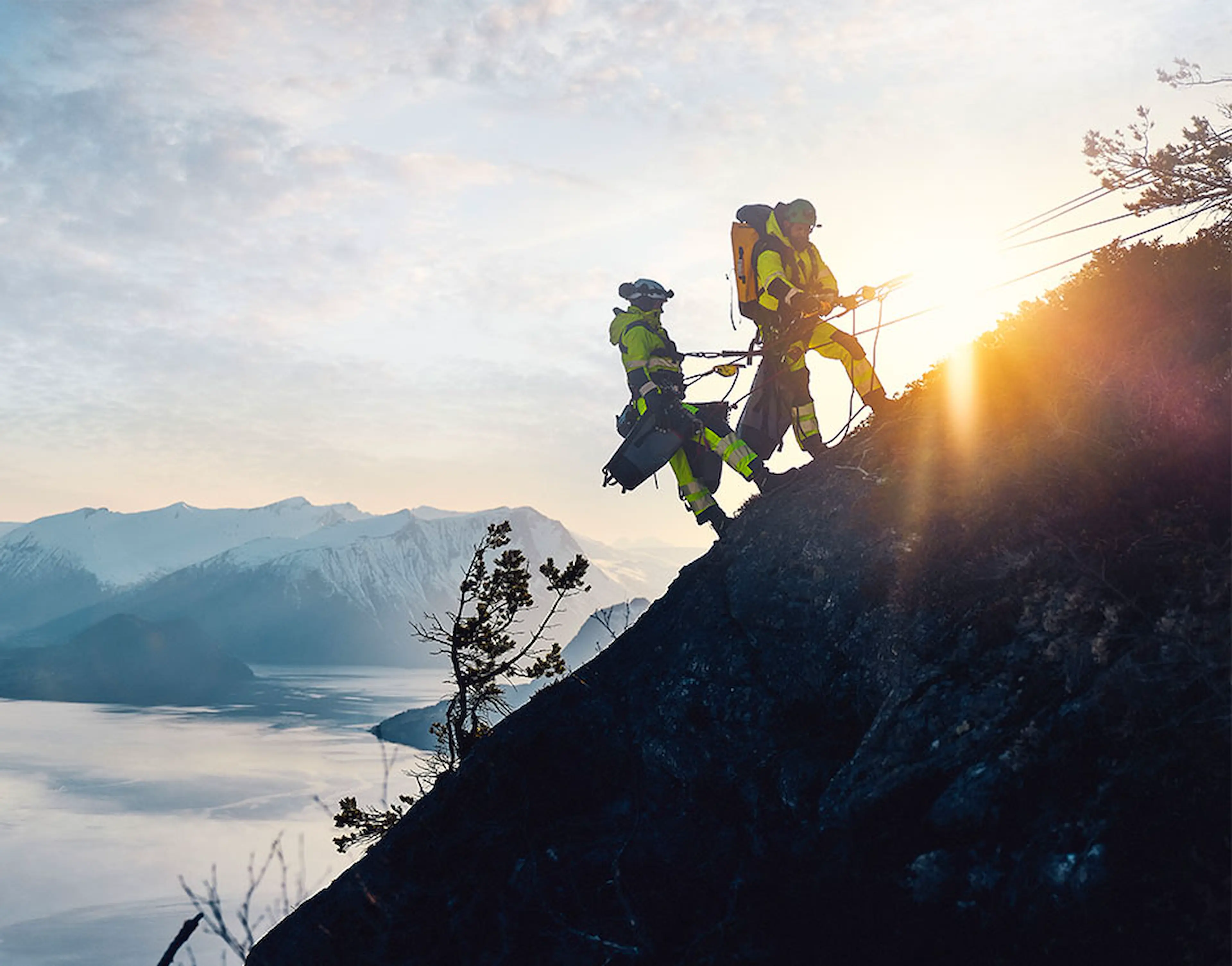FEAR-NO-ELEMENT_HIGHVIS_7_22_950x745.jpg