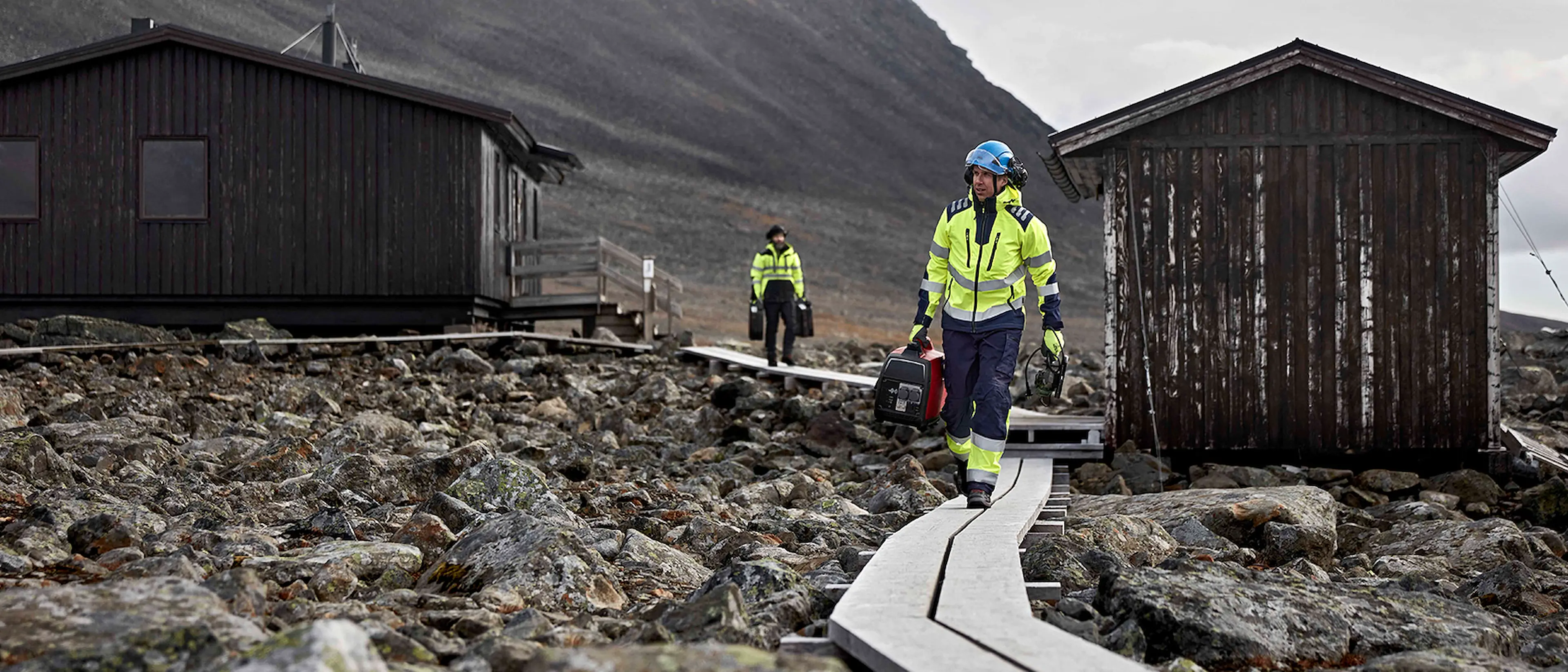 highvis_4419_1862_2296_1680x720