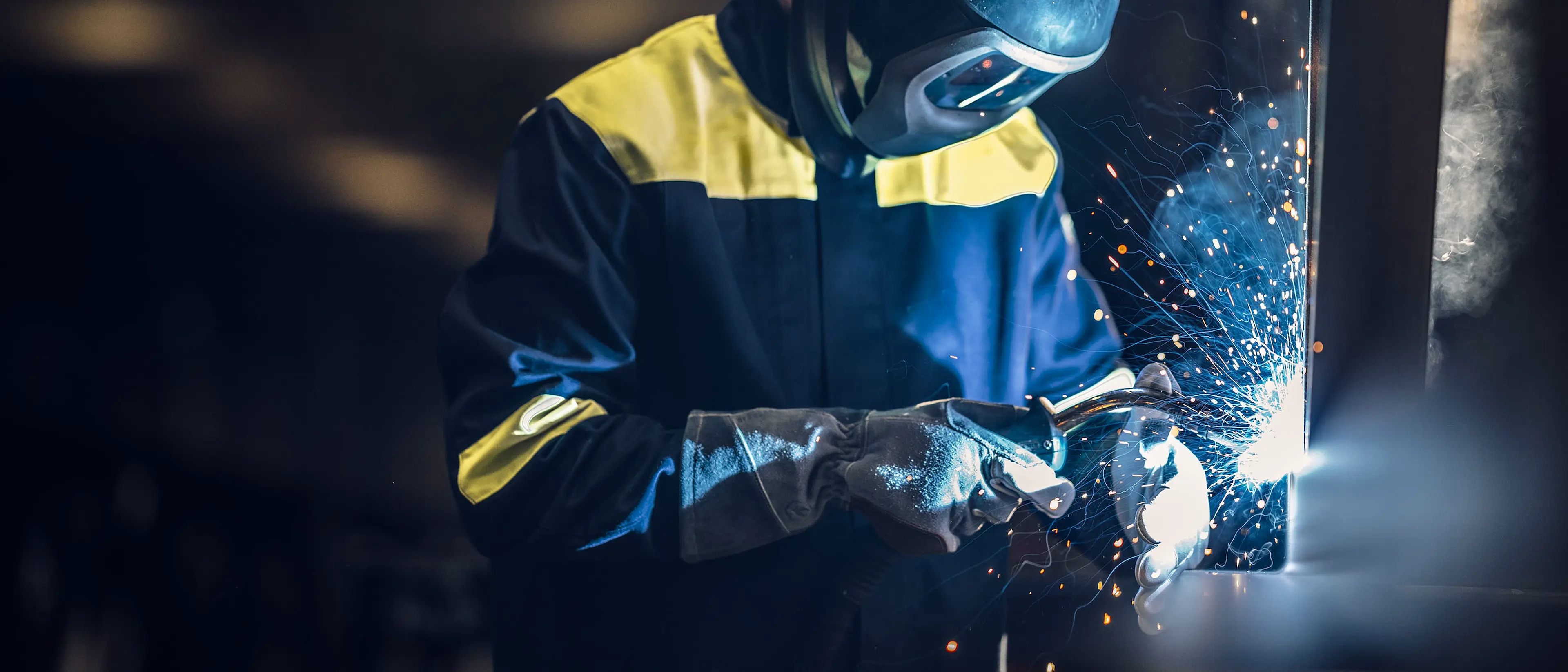 Glove_2842_Welding3_1680x720