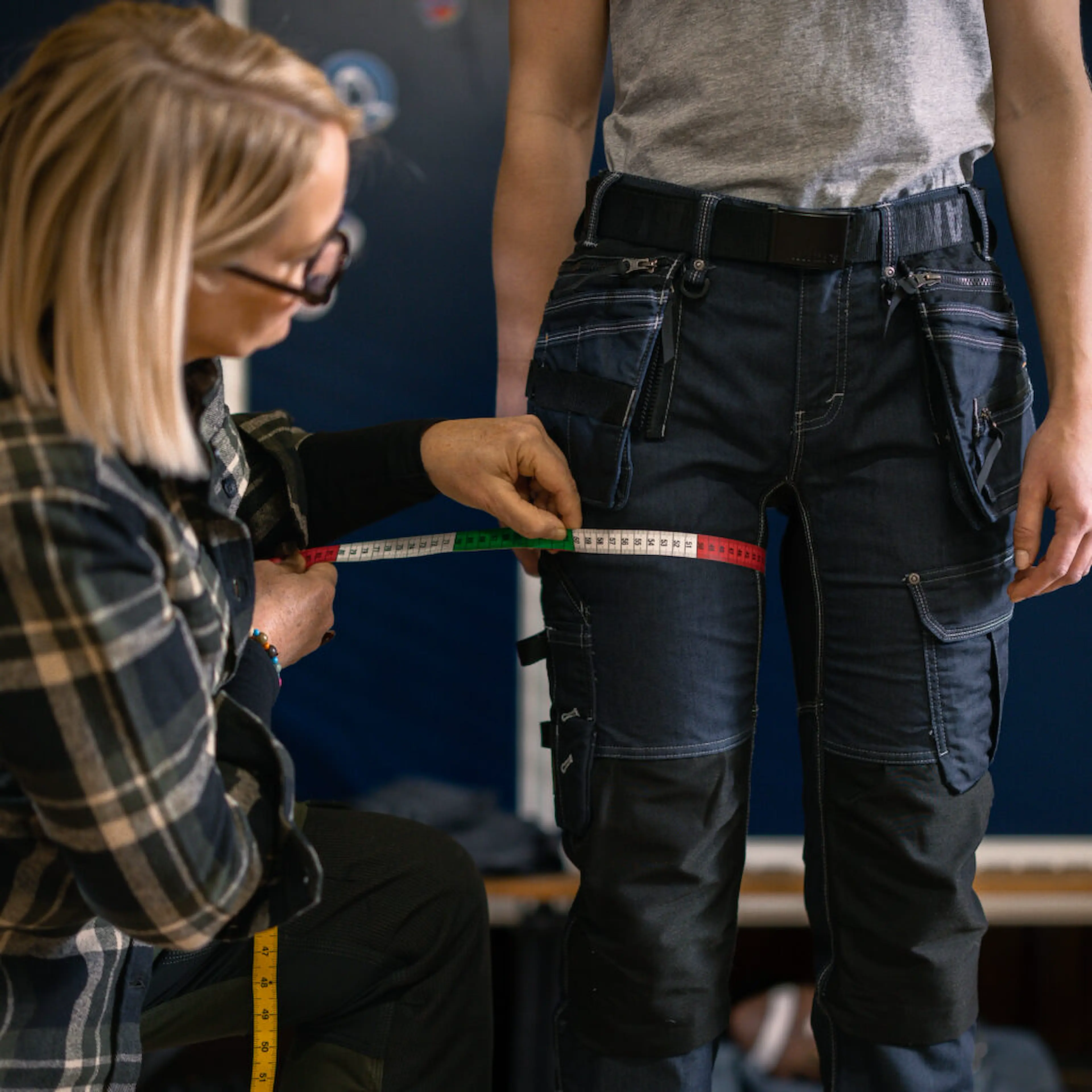 BLK-Perfect_Match_Rose-Marie_Thea_Measure_Close_Up