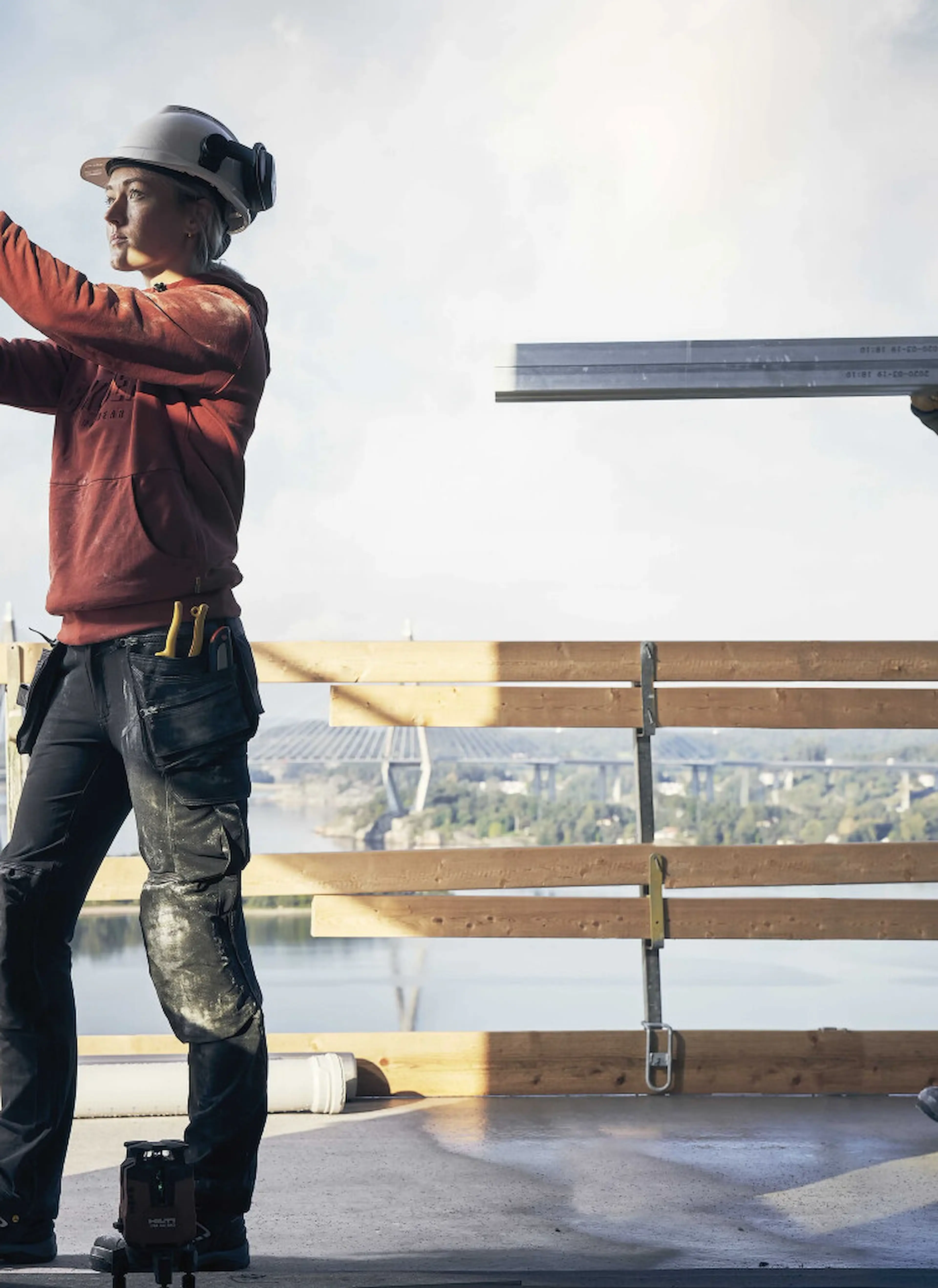 Header-750x1030-German