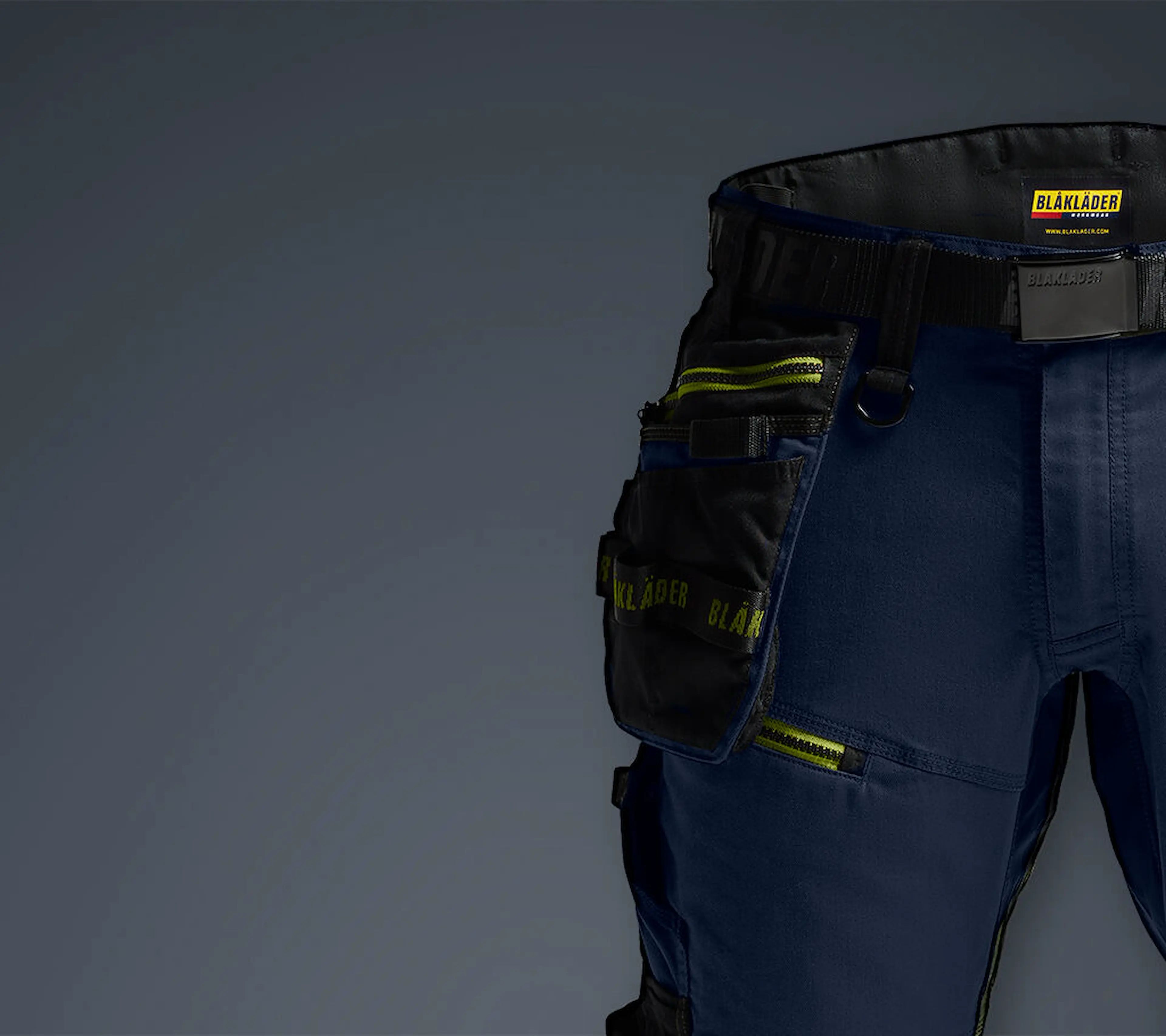 Striker_blue_Banner_197011498633_1920x910