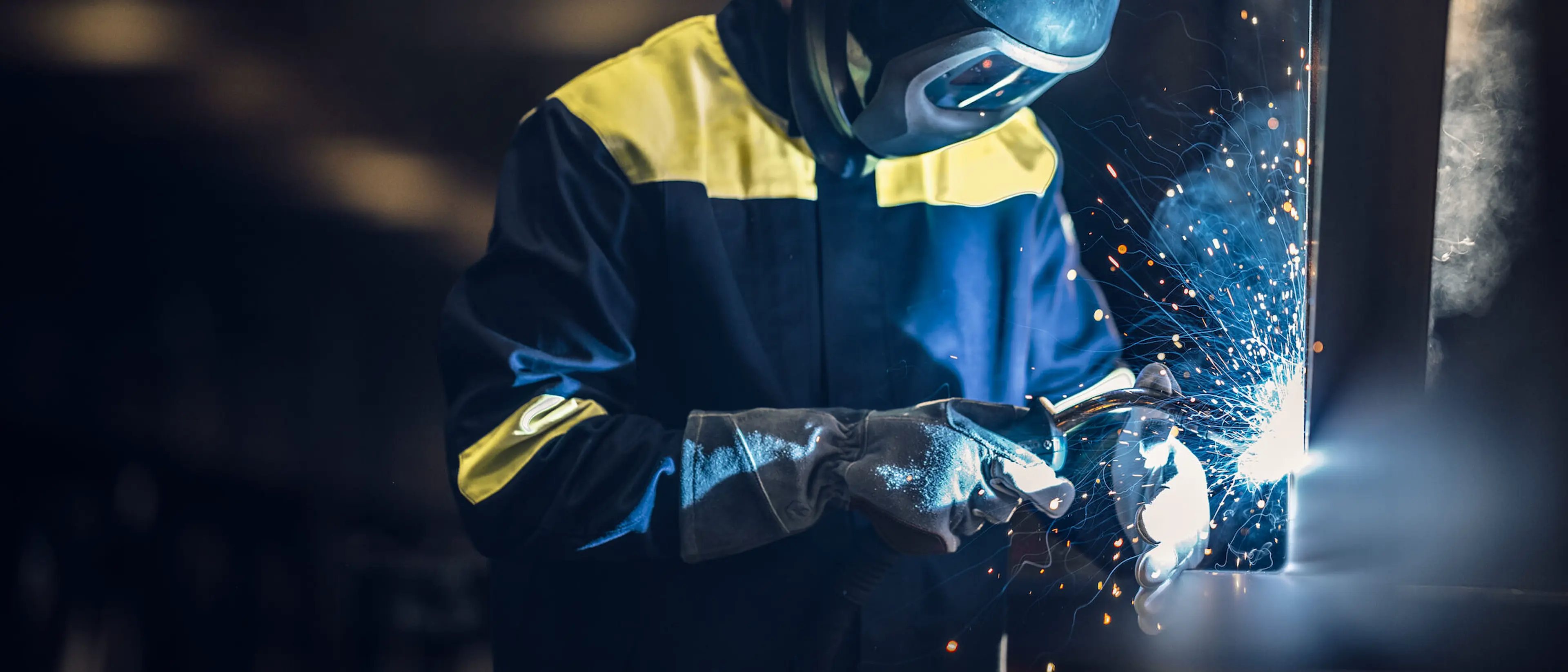 Glove_2842_Welding3_1680x720