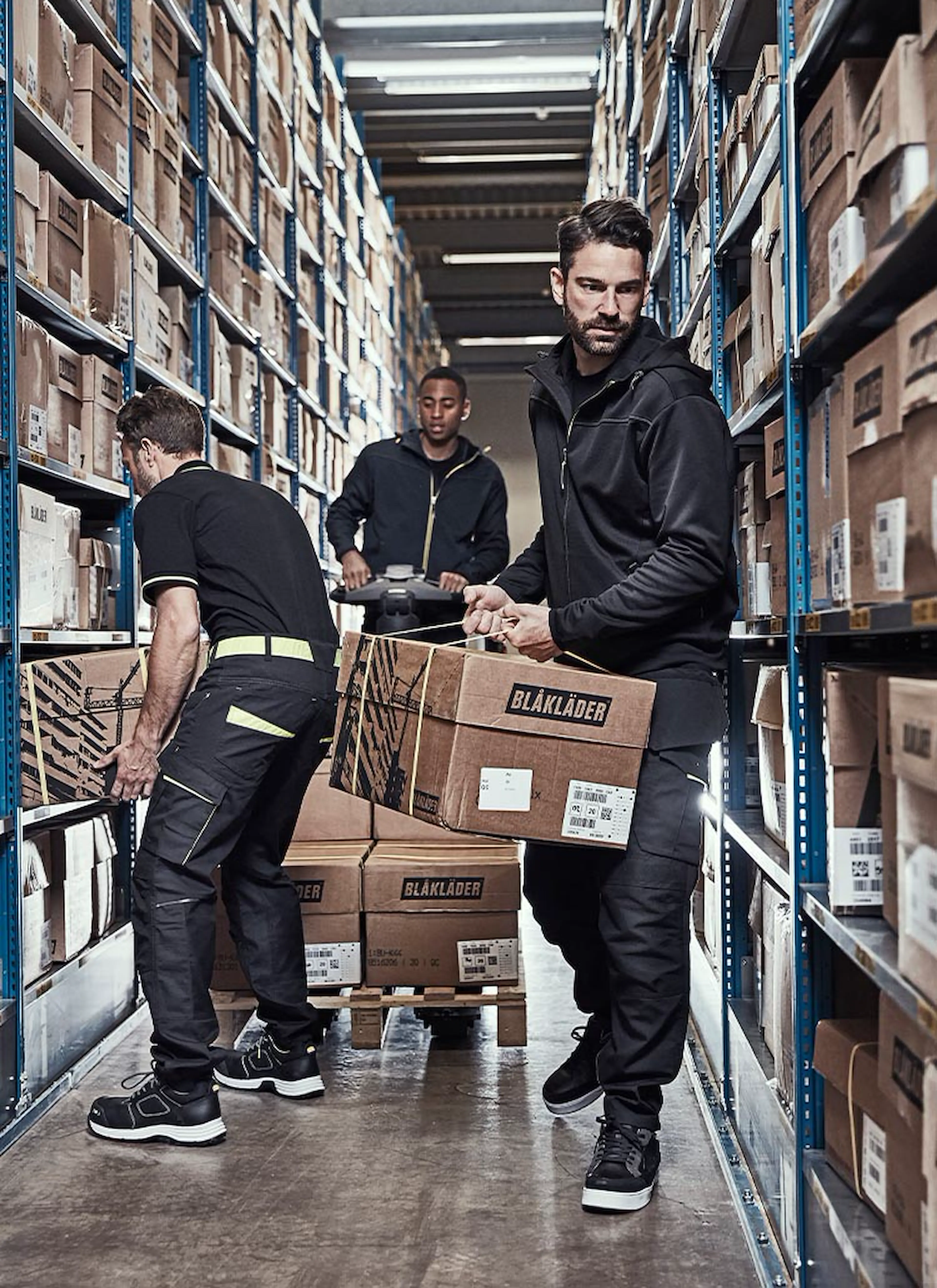 Service_Blackyellow_750x1030