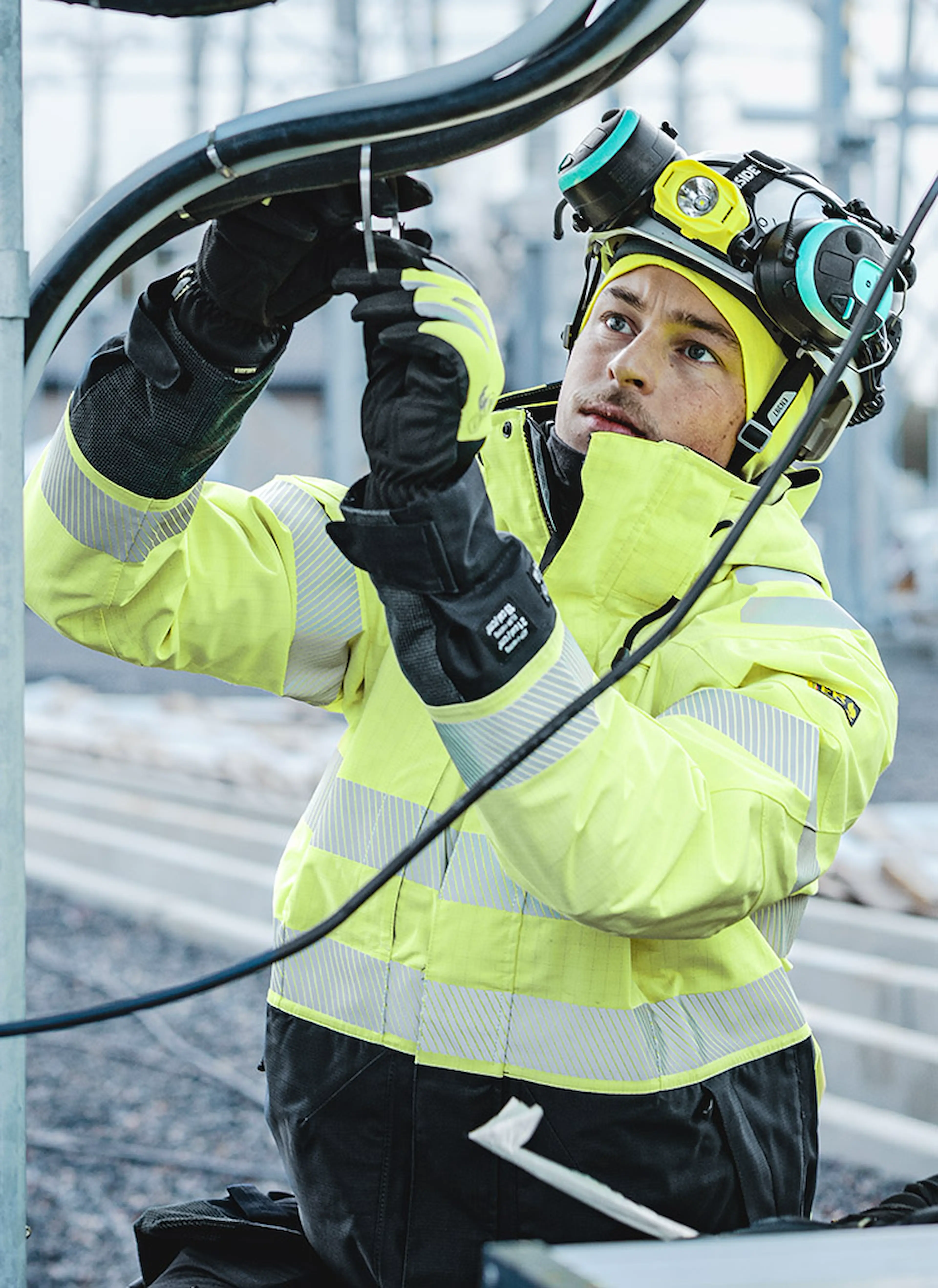 Flammehemmende_Multinorm_Header_Web_Mobil