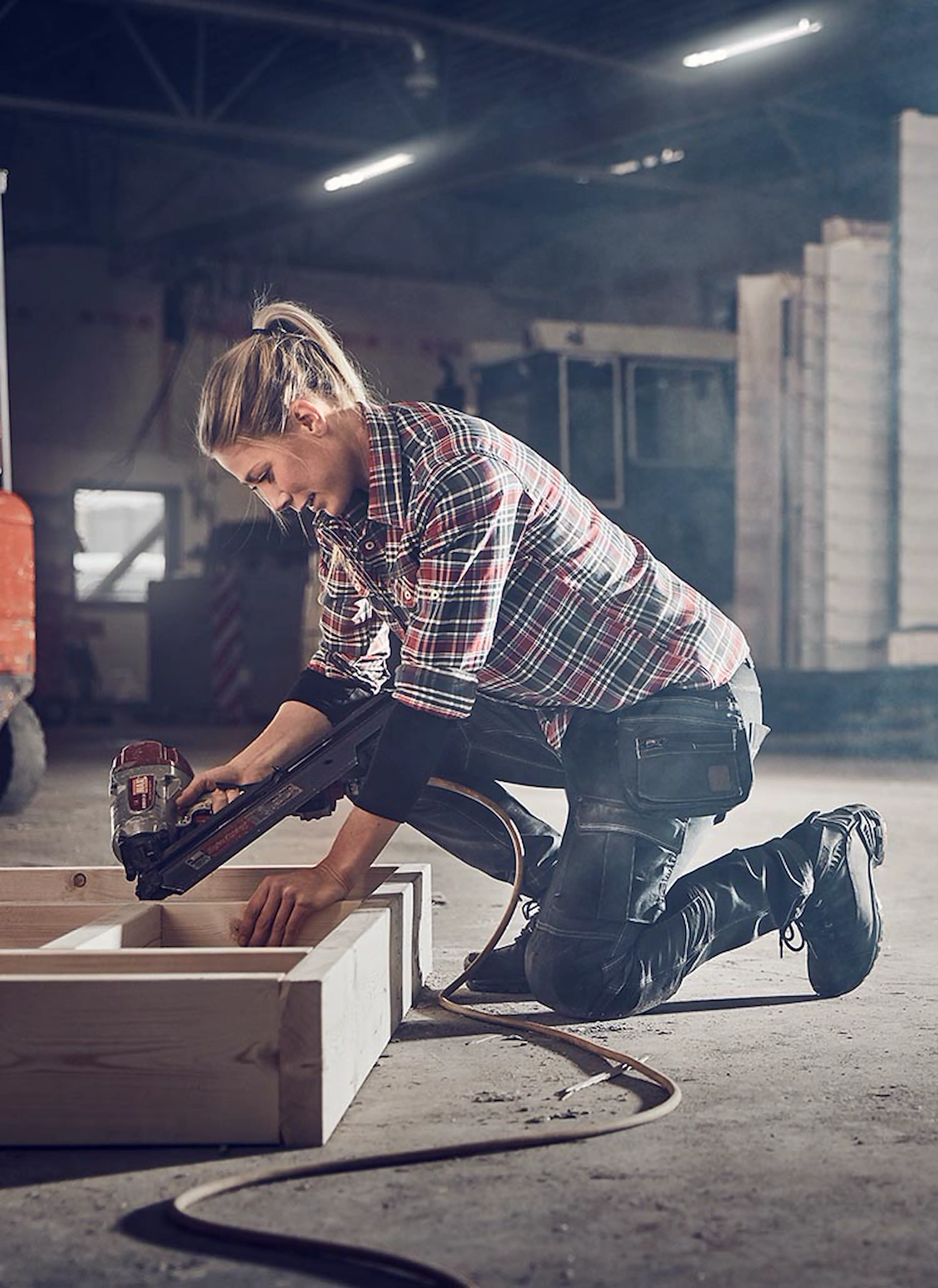 Woman_Craftsman1_7990_750x1030