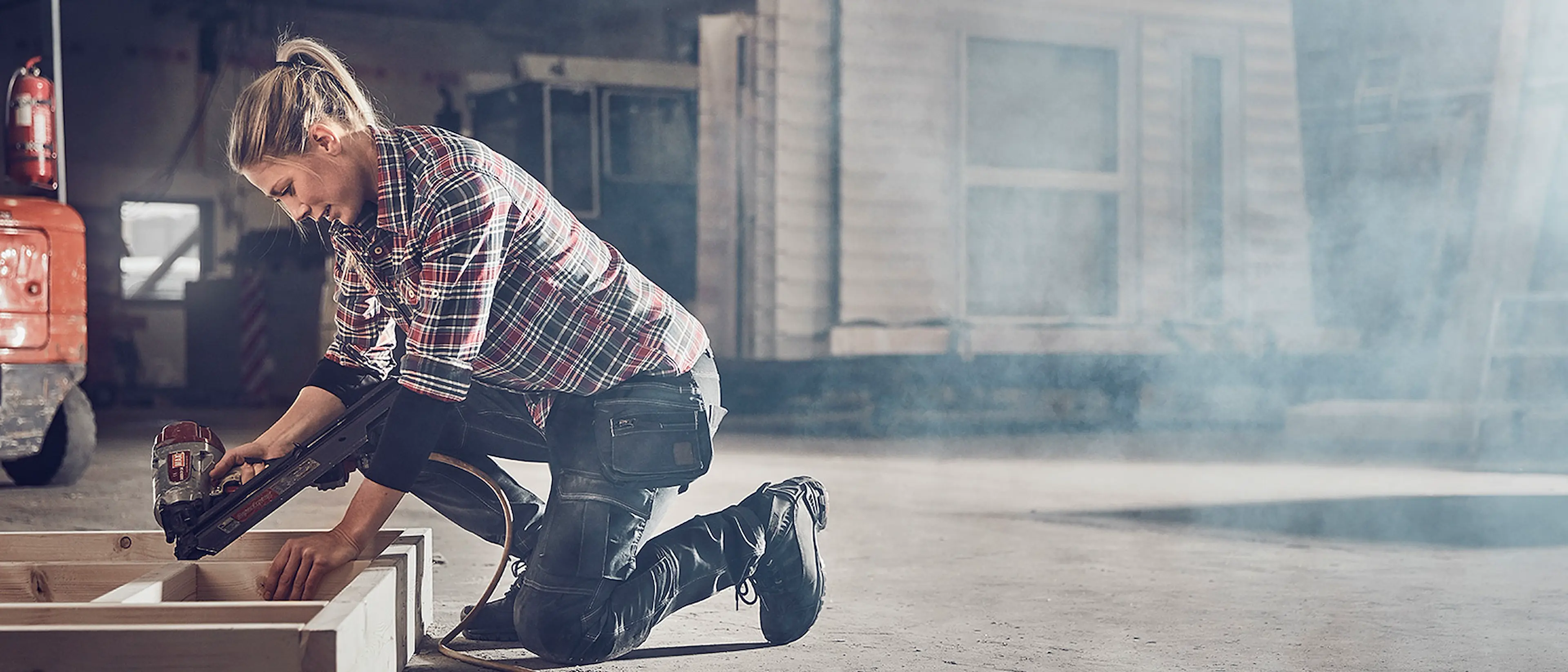 women_craftsman_1680x720-jpg
