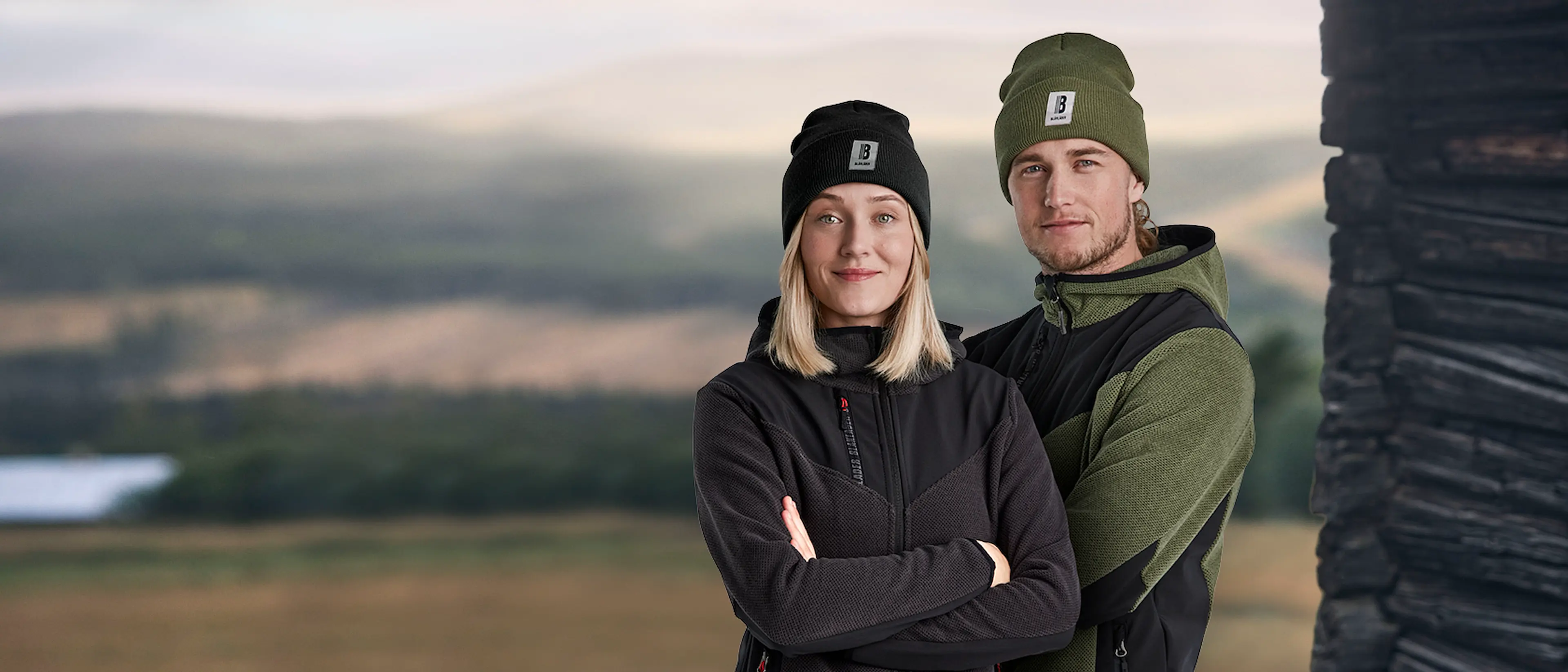 aw22_banner_beanie_1680x7203-jpg