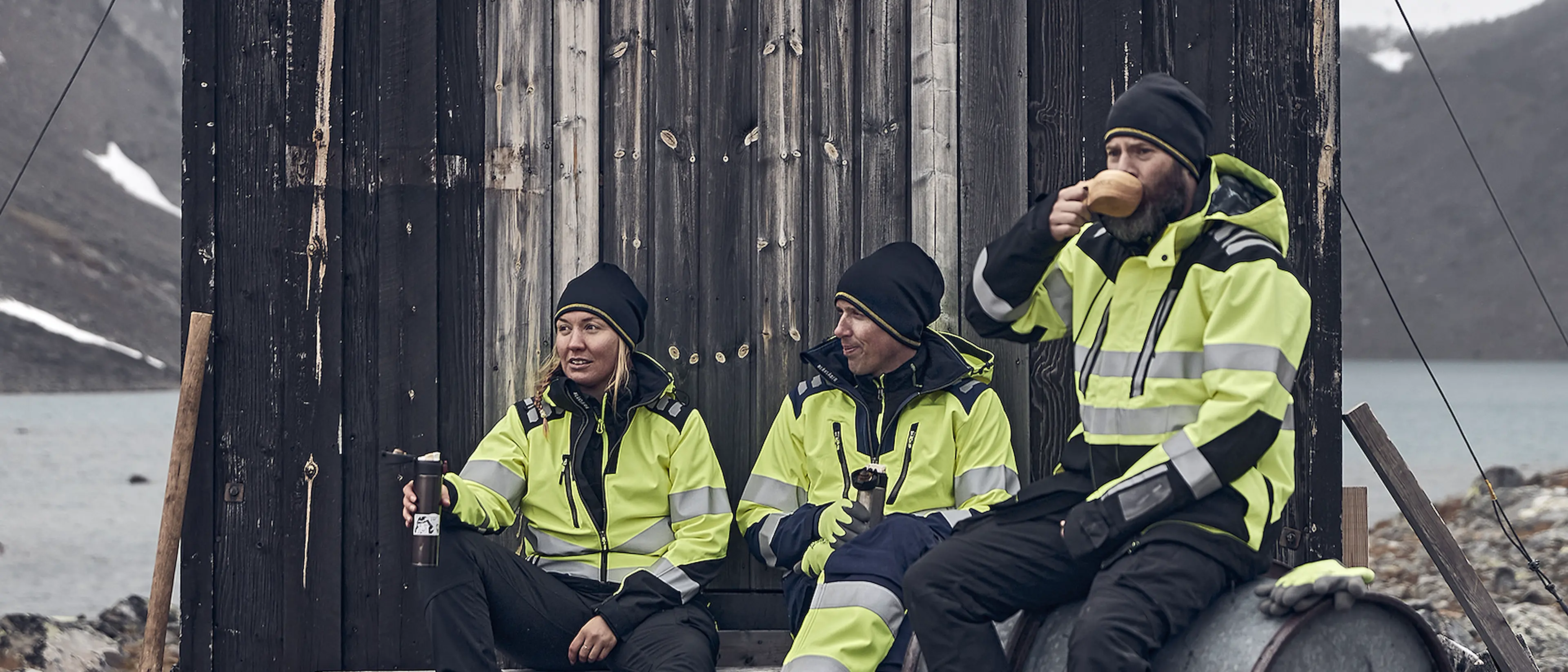 1680x720_winter_highvis