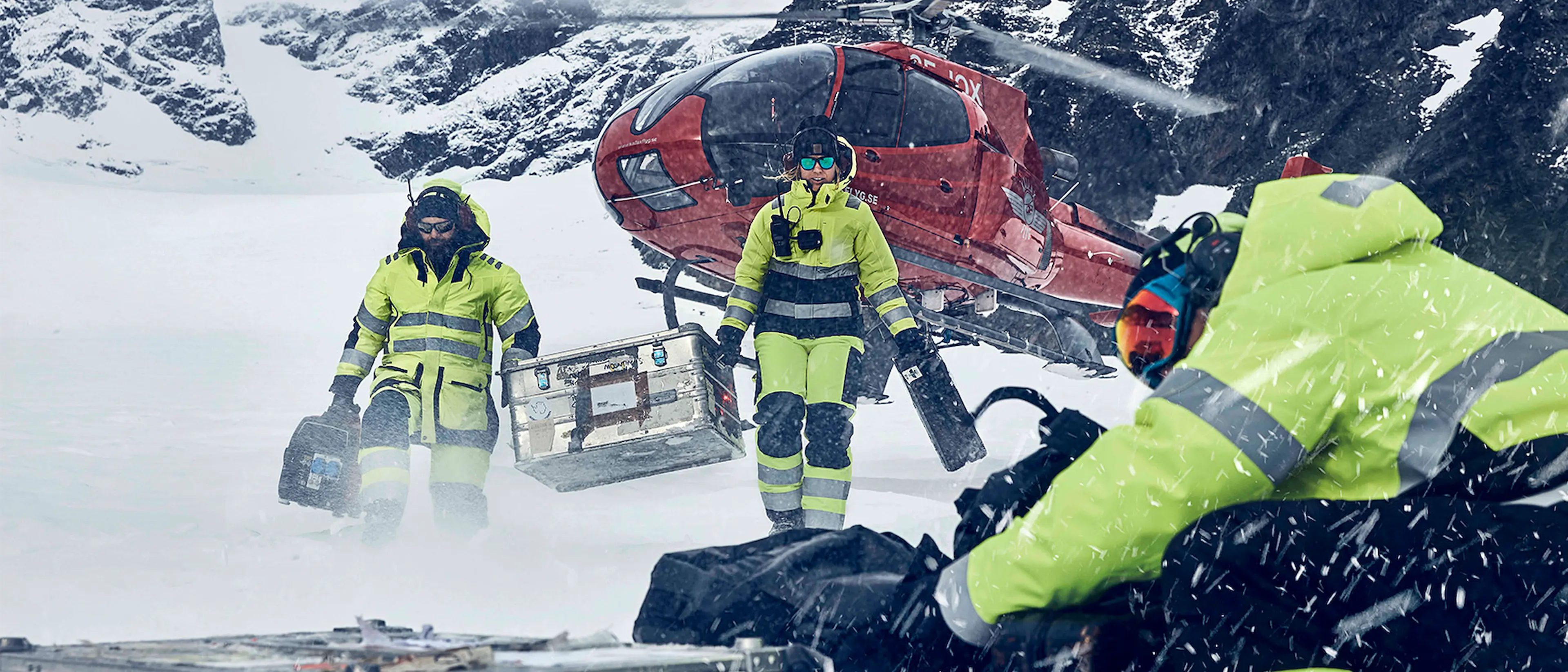 highvis_winter_4469_4872_1680x720