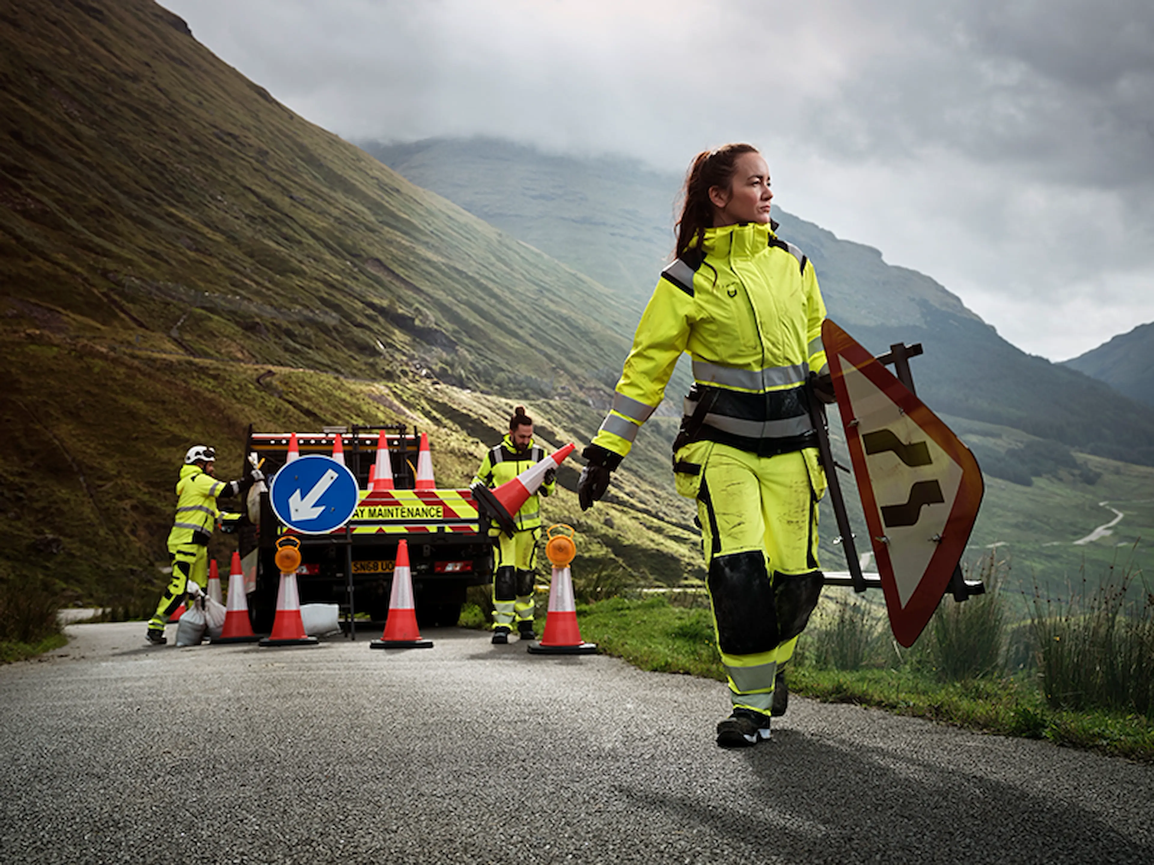 HIGHVIS_WOMEN_1_800x600