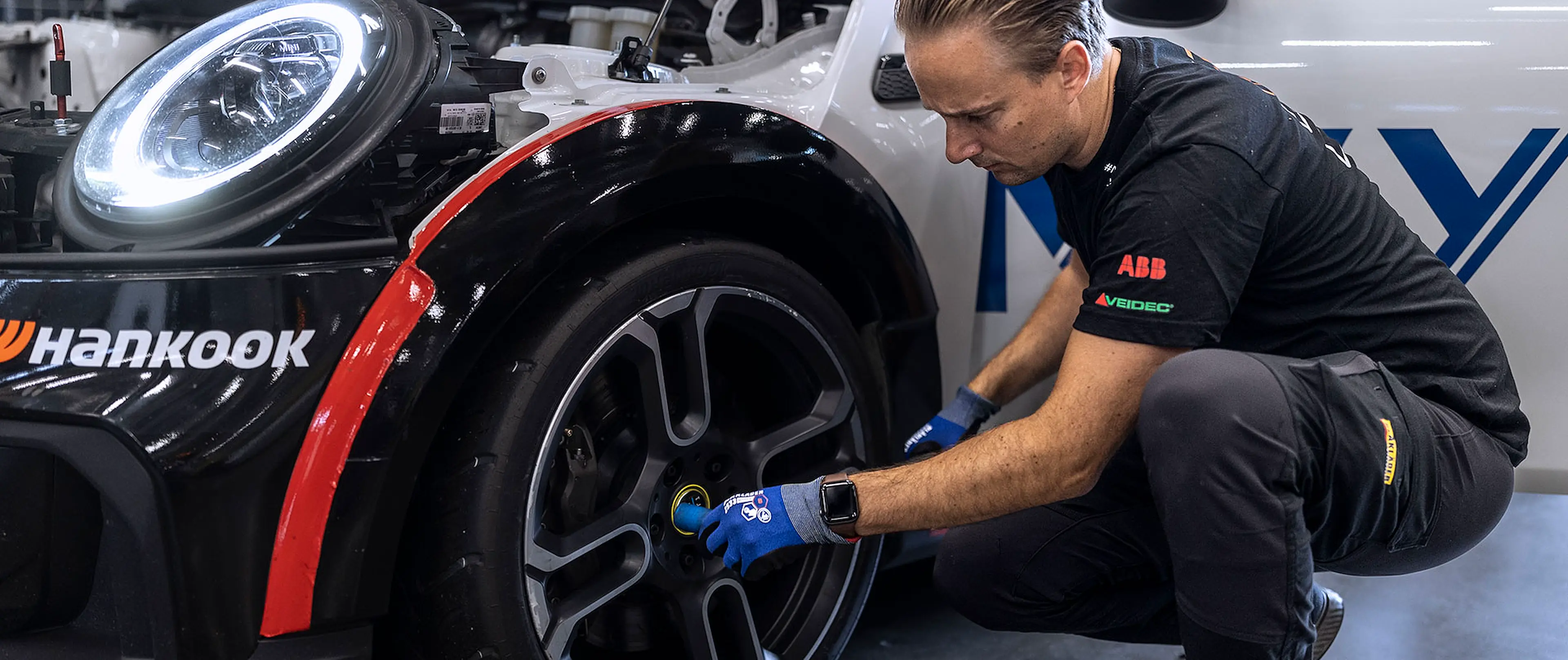 service_stretch_1900x800