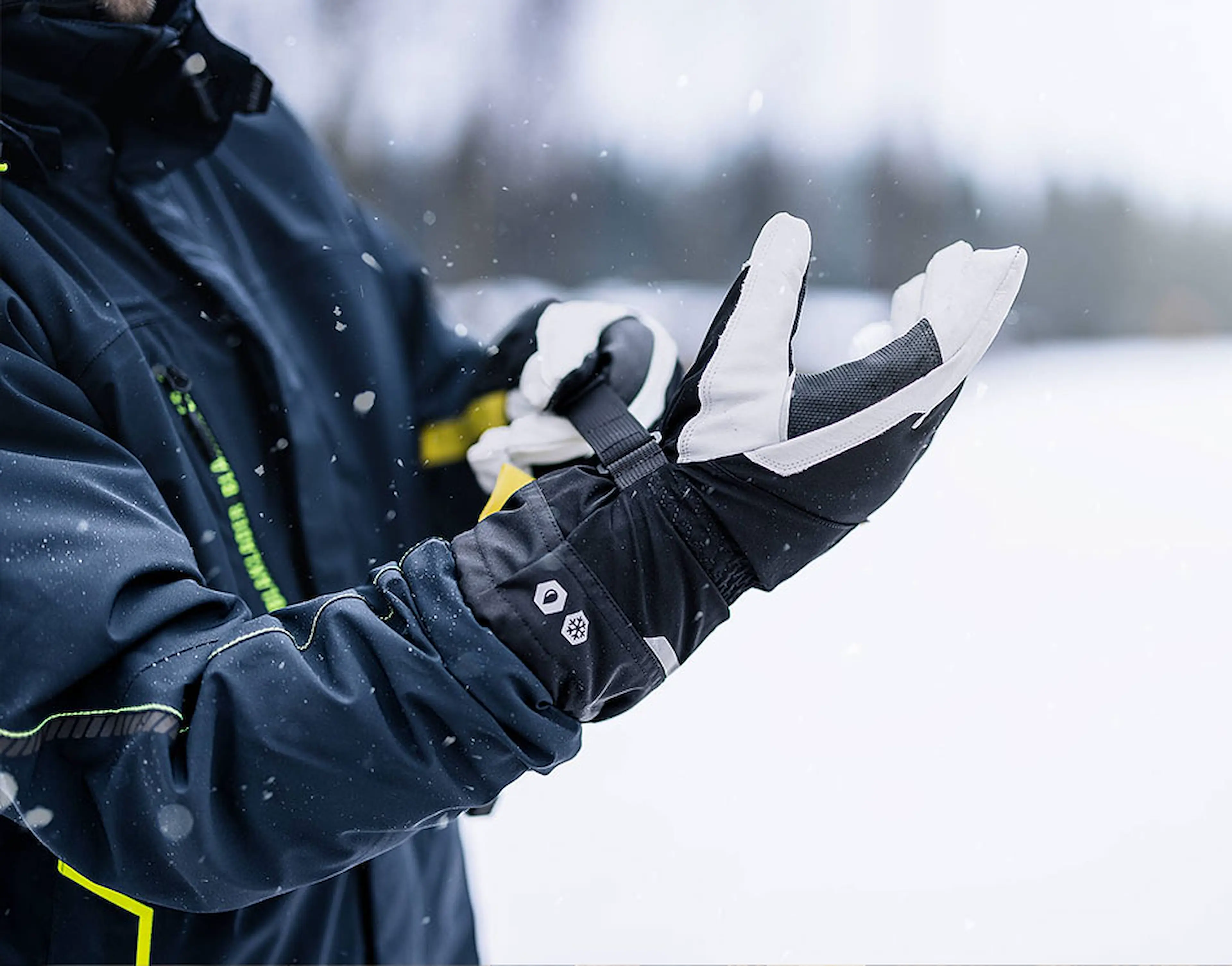 glove_supreme-warm_4484_950x745