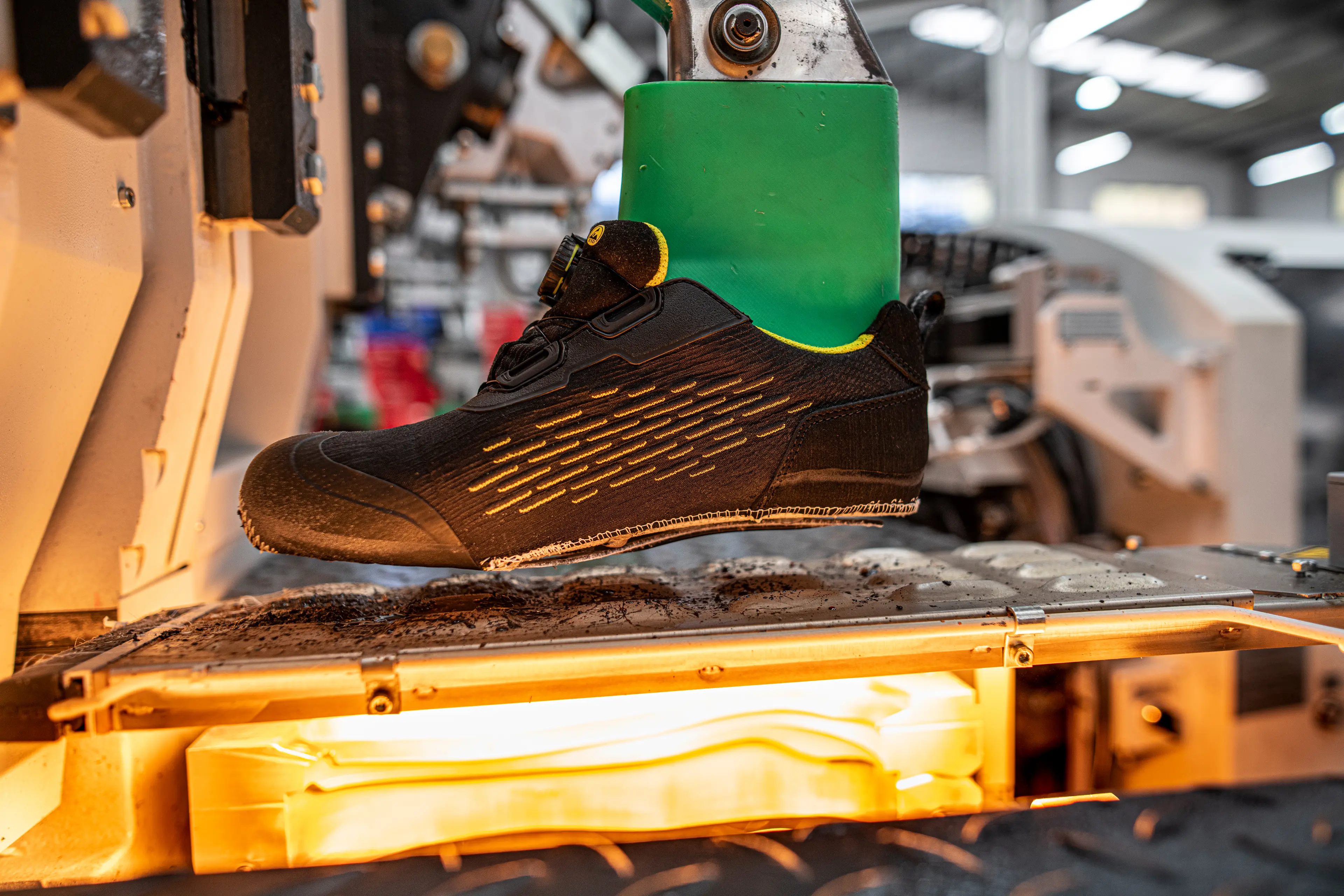 blaklader-sri_lanka-shoe_factory-2-jpg