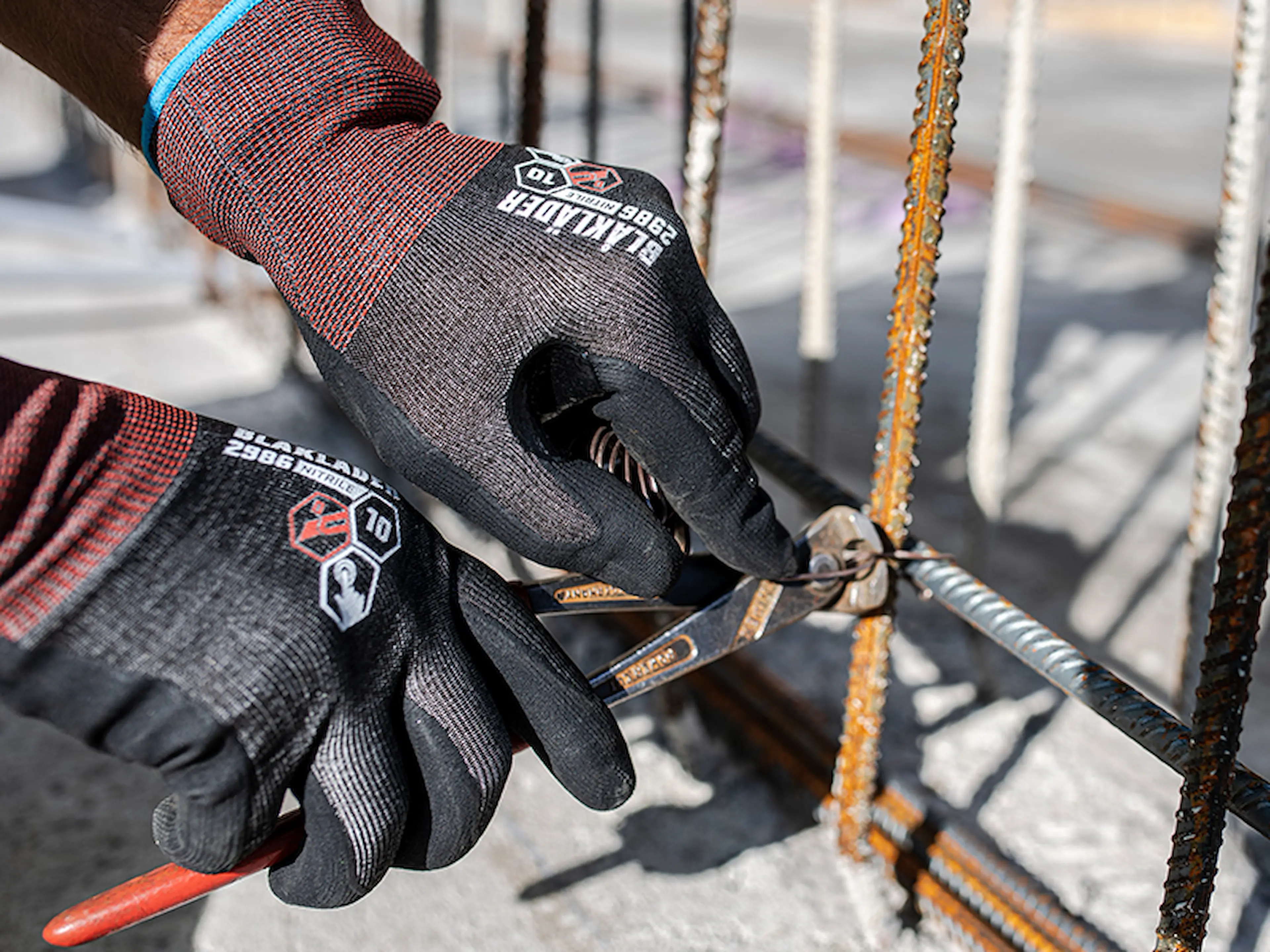 Gloves_2986-1-800x600px