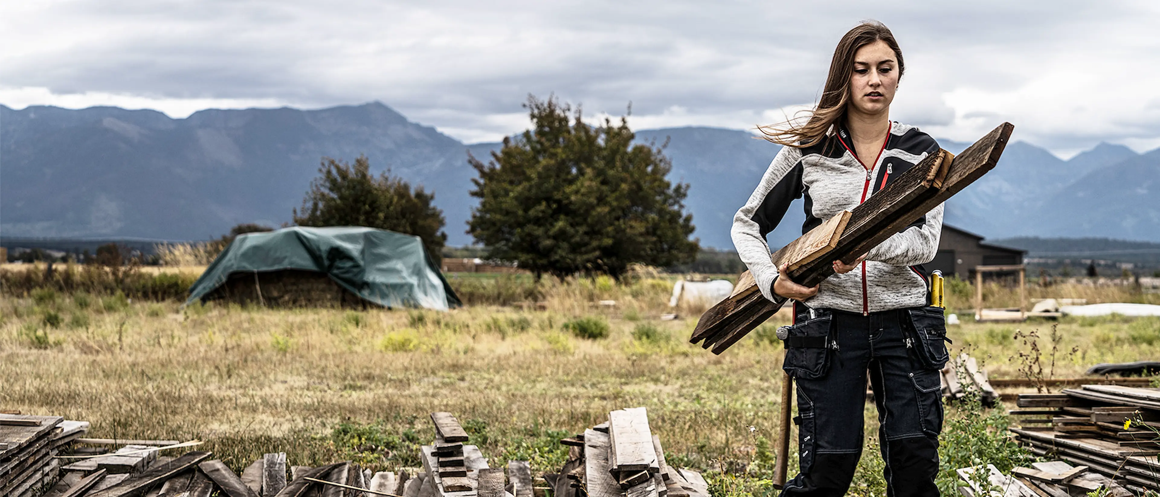 craftsman_woman_1680x720-jpg